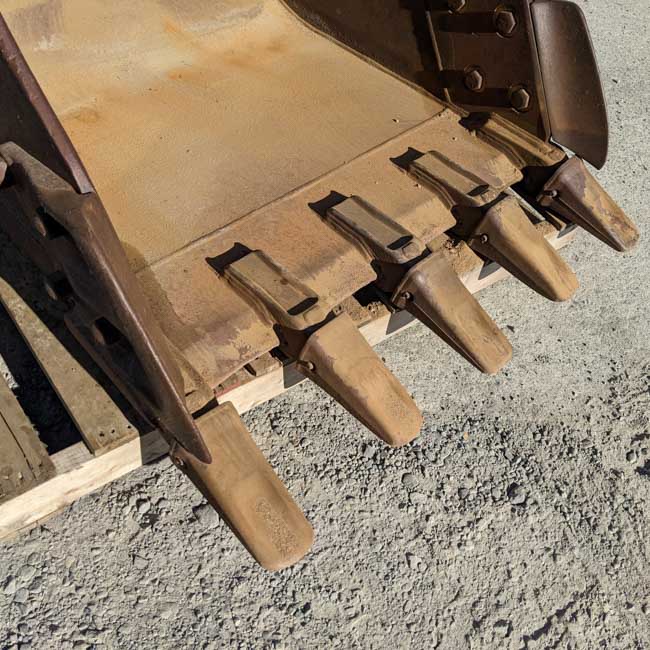 Used BUCKET & ADJ GRP 1683061 2